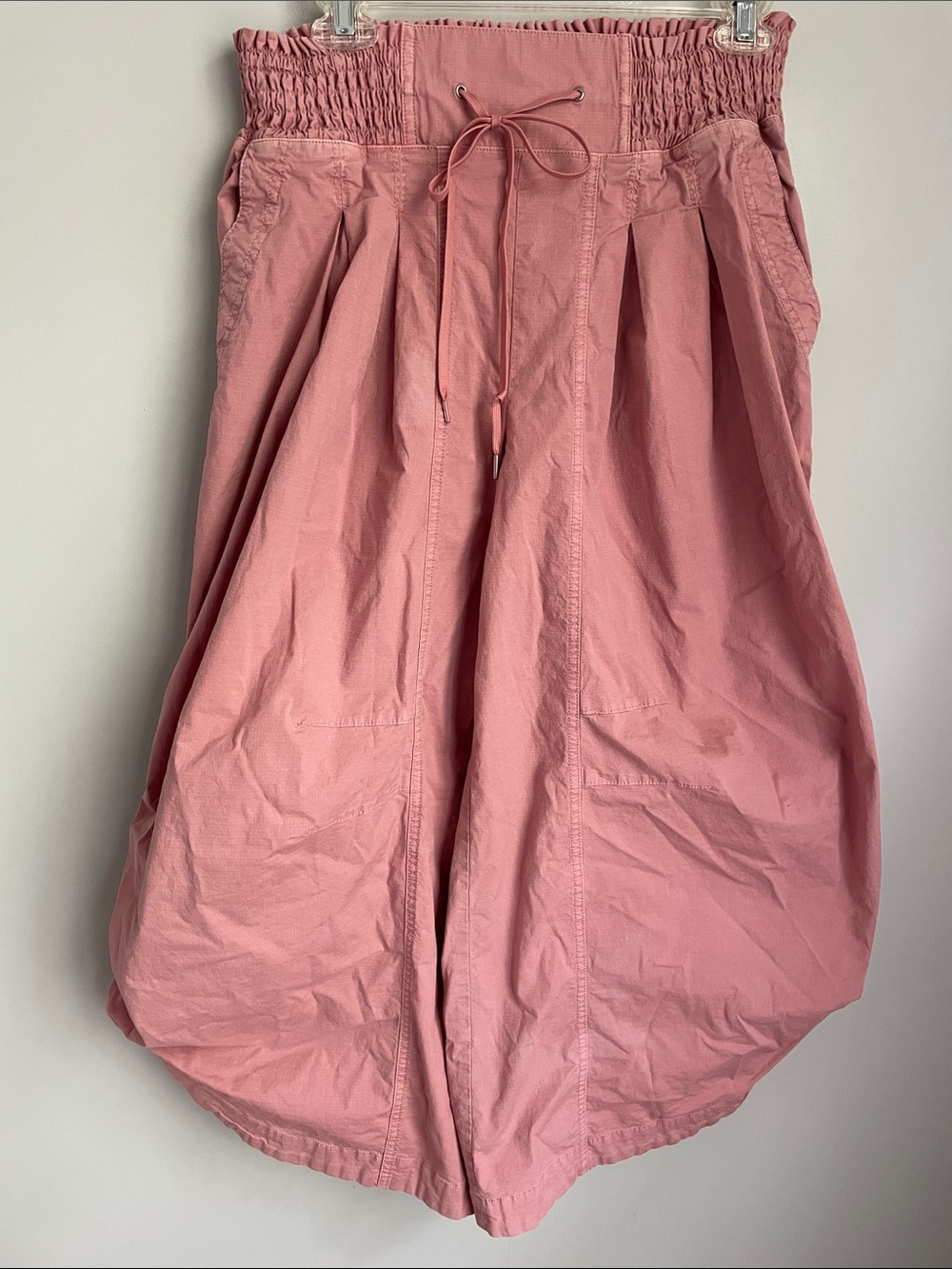 Anthropologie Dusty Rose Smocked Waist Wide Leg Parachute Pants Size Small - Picture 4 of 11